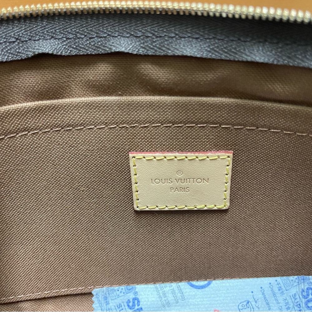 Louis Vuitton Brown Monogram Crossbody Bag with Gold Hardware - Picture 7 of 7